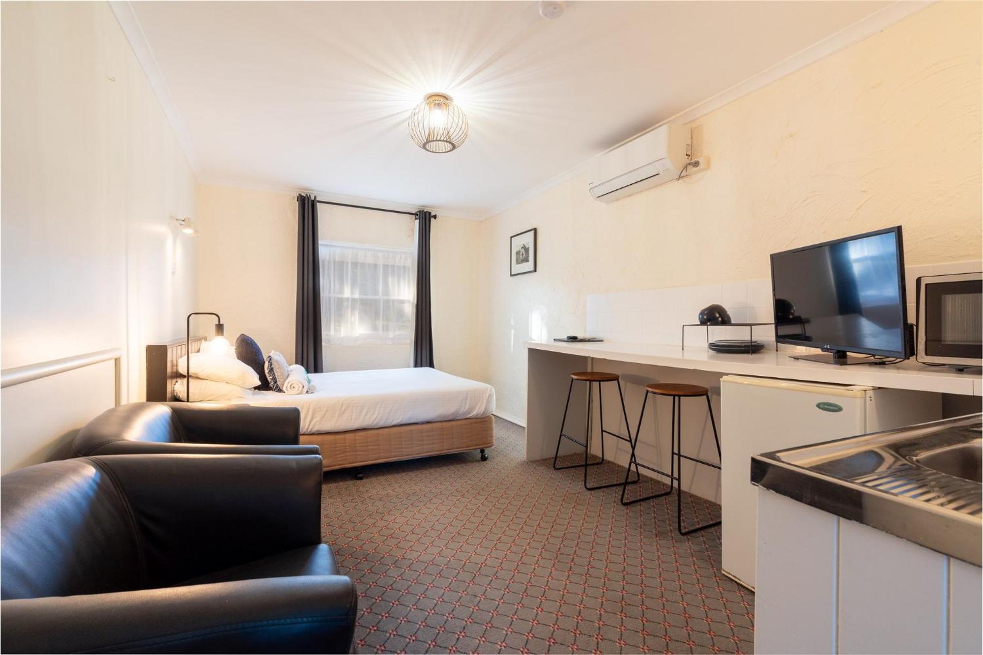 Estate Shoalhaven Heads Motel Coolangatta